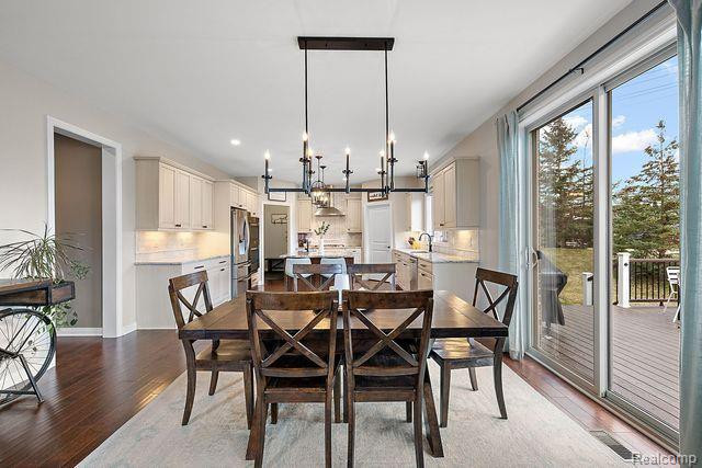 635 STONEY POINTE Circle, Lake Orion, MI 48362 — Photo 16