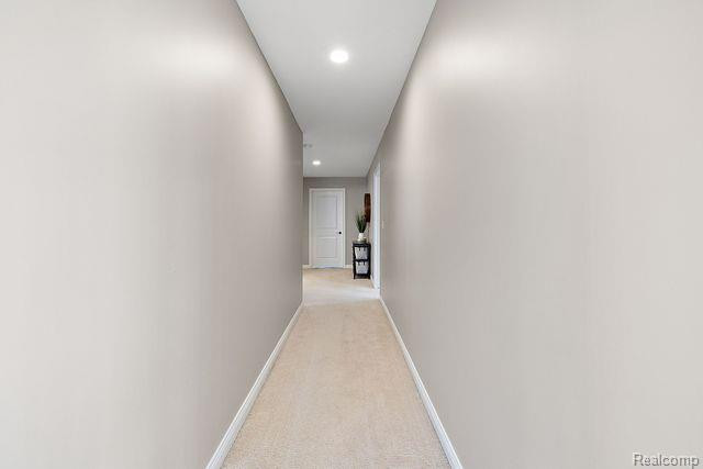 635 STONEY POINTE Circle, Lake Orion, MI 48362 — Photo 36