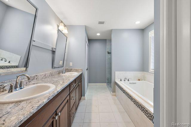 635 STONEY POINTE Circle, Lake Orion, MI 48362 — Photo 43