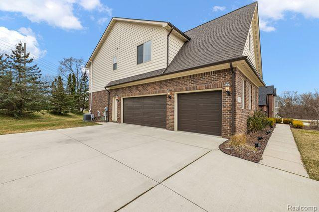 635 STONEY POINTE Circle, Lake Orion, MI 48362 — Photo 67