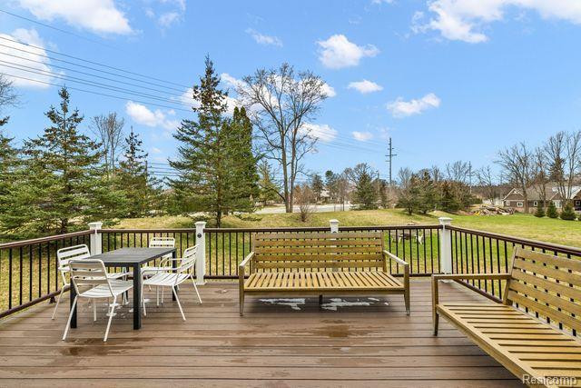 635 STONEY POINTE Circle, Lake Orion, MI 48362 — Photo 72