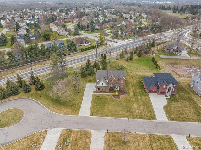 635 STONEY POINTE Circle, Lake Orion, MI 48362 — Photo 78