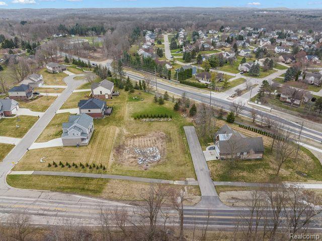 635 STONEY POINTE Circle, Lake Orion, MI 48362 — Photo 82