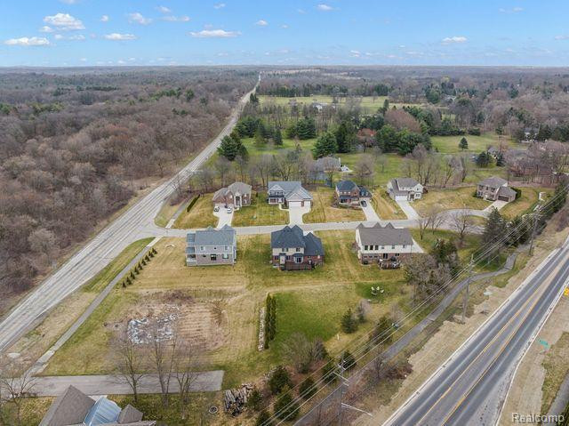 635 STONEY POINTE Circle, Lake Orion, MI 48362 — Photo 84