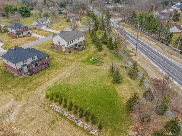 635 STONEY POINTE Circle, Lake Orion, MI 48362 — Photo 88