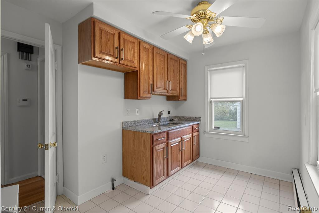 6148 MAPLE Street, Dearborn, MI 48126 — Photo 6