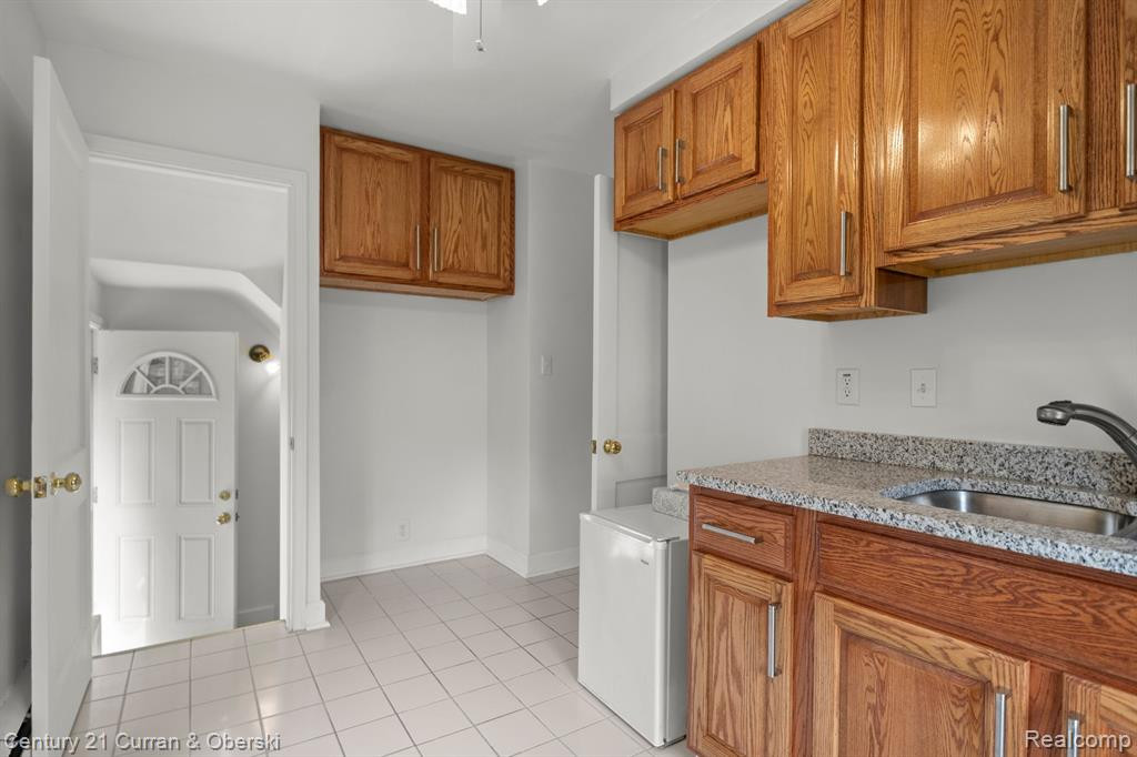 6148 MAPLE Street, Dearborn, MI 48126 — Photo 8