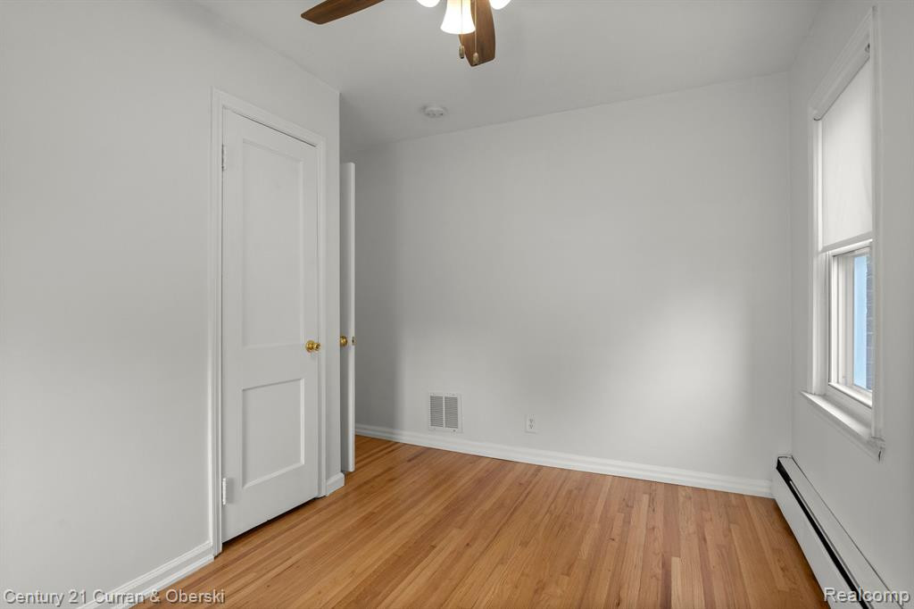 6148 MAPLE Street, Dearborn, MI 48126 — Photo 12
