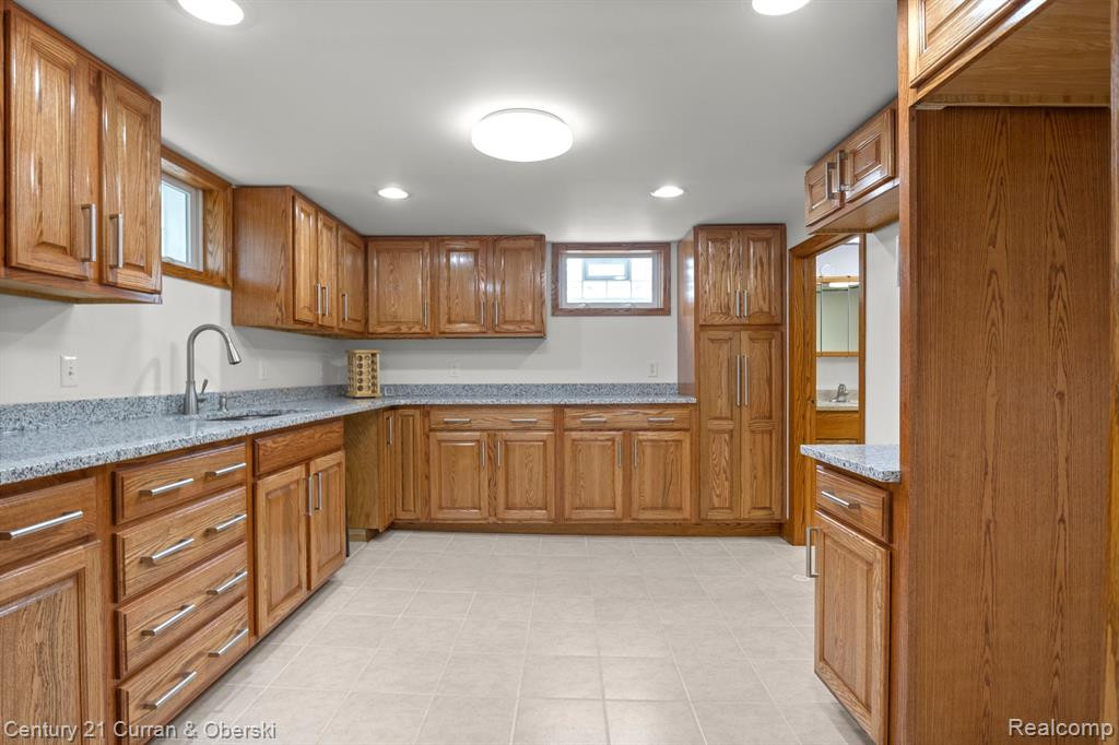 6148 MAPLE Street, Dearborn, MI 48126 — Photo 25