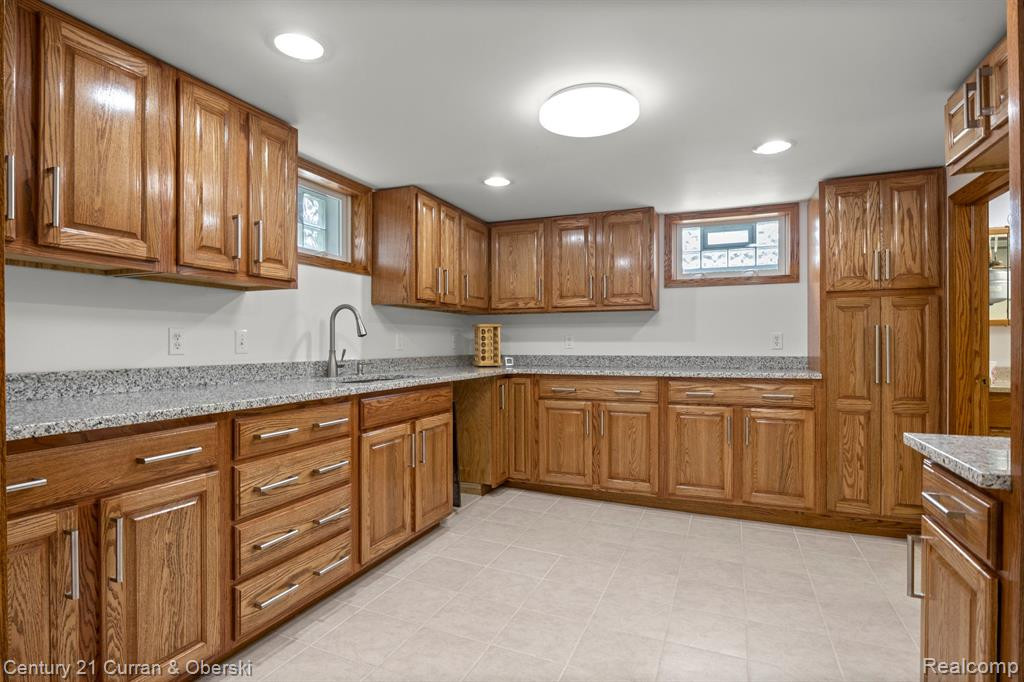 6148 MAPLE Street, Dearborn, MI 48126 — Photo 26