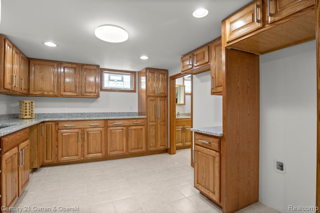 6148 MAPLE Street, Dearborn, MI 48126 — Photo 27