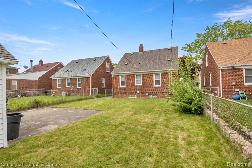 6148 MAPLE Street, Dearborn, MI 48126 — Photo 34