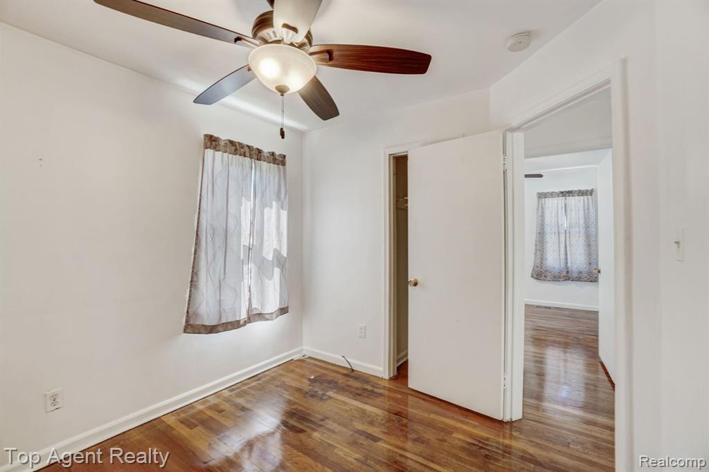 69 NAKOTA Street, Clawson, MI — Photo 12