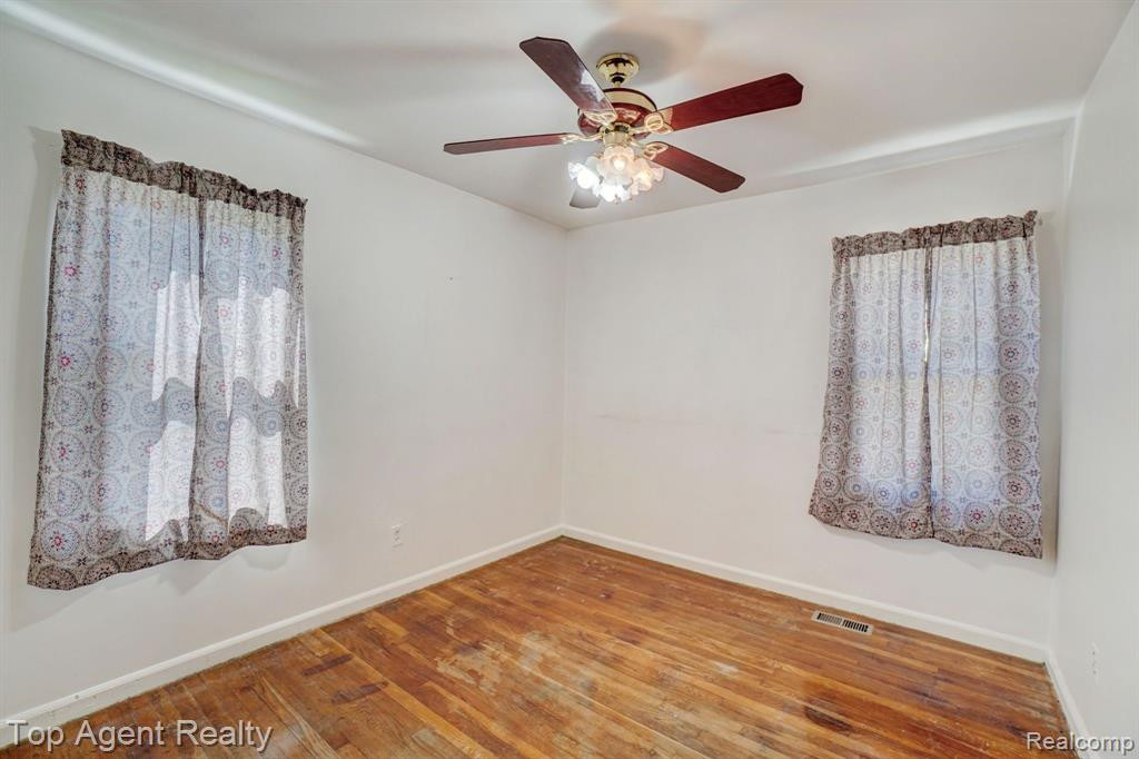 69 NAKOTA Street, Clawson, MI — Photo 13