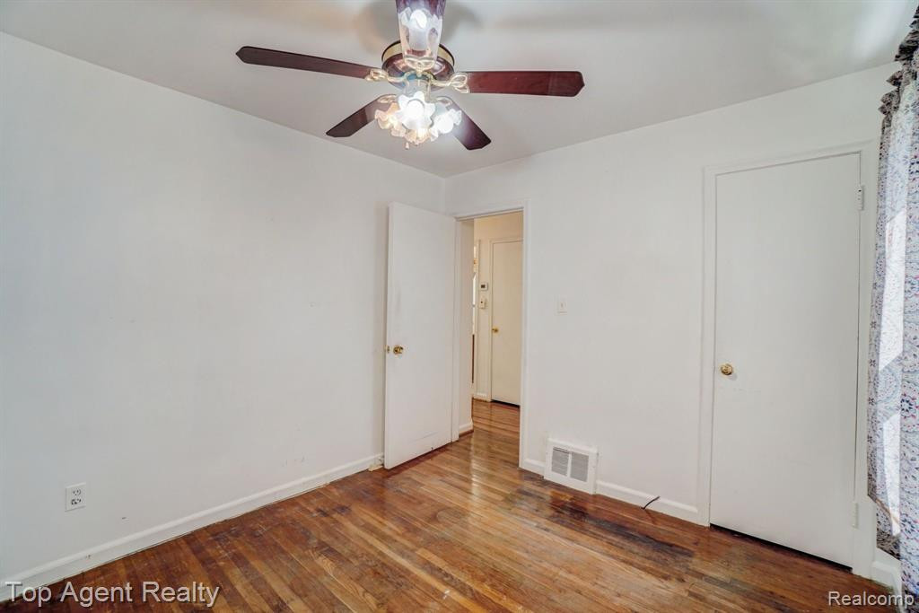 69 NAKOTA Street, Clawson, MI — Photo 14