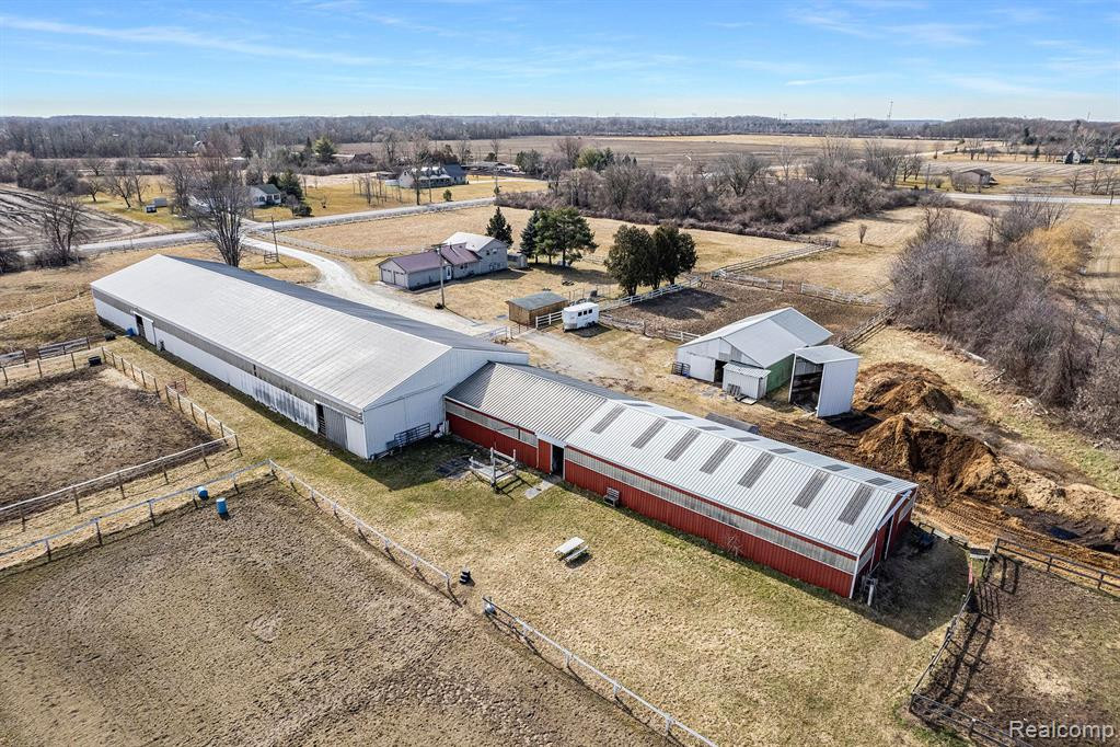 8820 SPARLING Road, Wales, MI — Photo 3