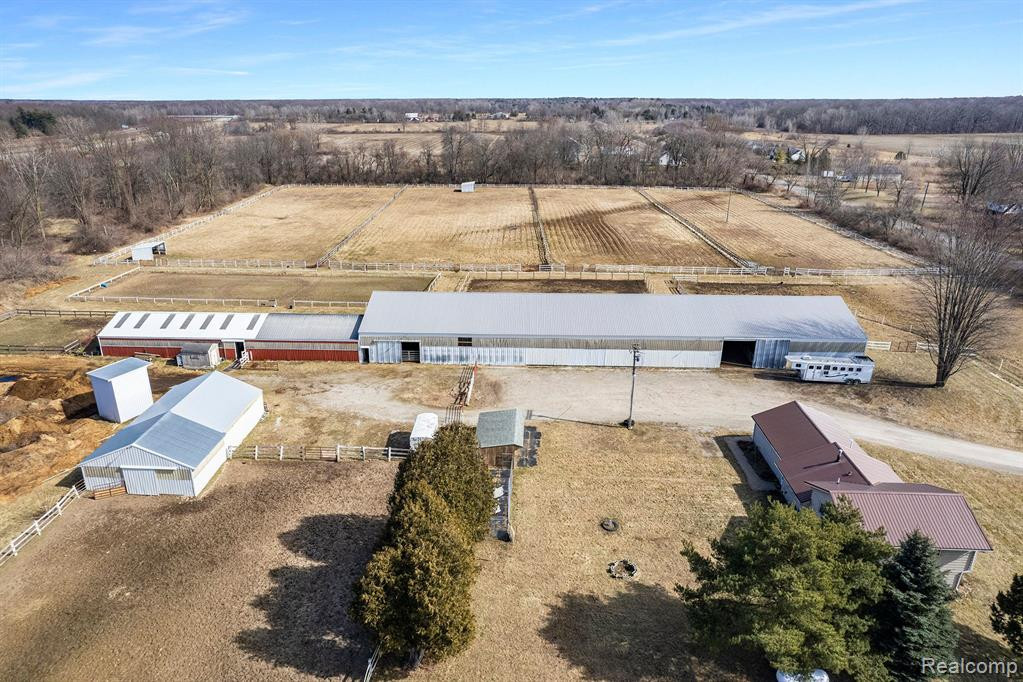 8820 SPARLING Road, Wales, MI — Photo 5