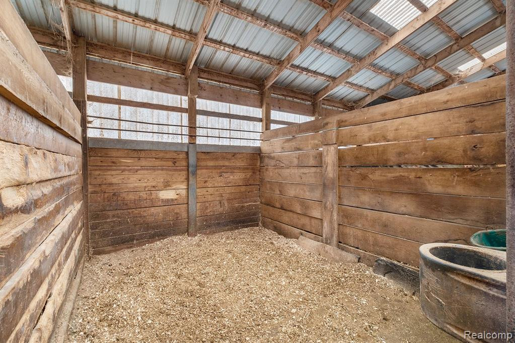 8820 SPARLING Road, Wales, MI — Photo 20