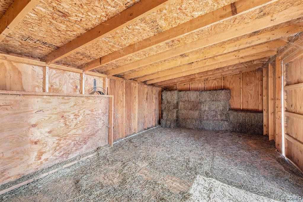 8820 SPARLING Road, Wales, MI — Photo 30