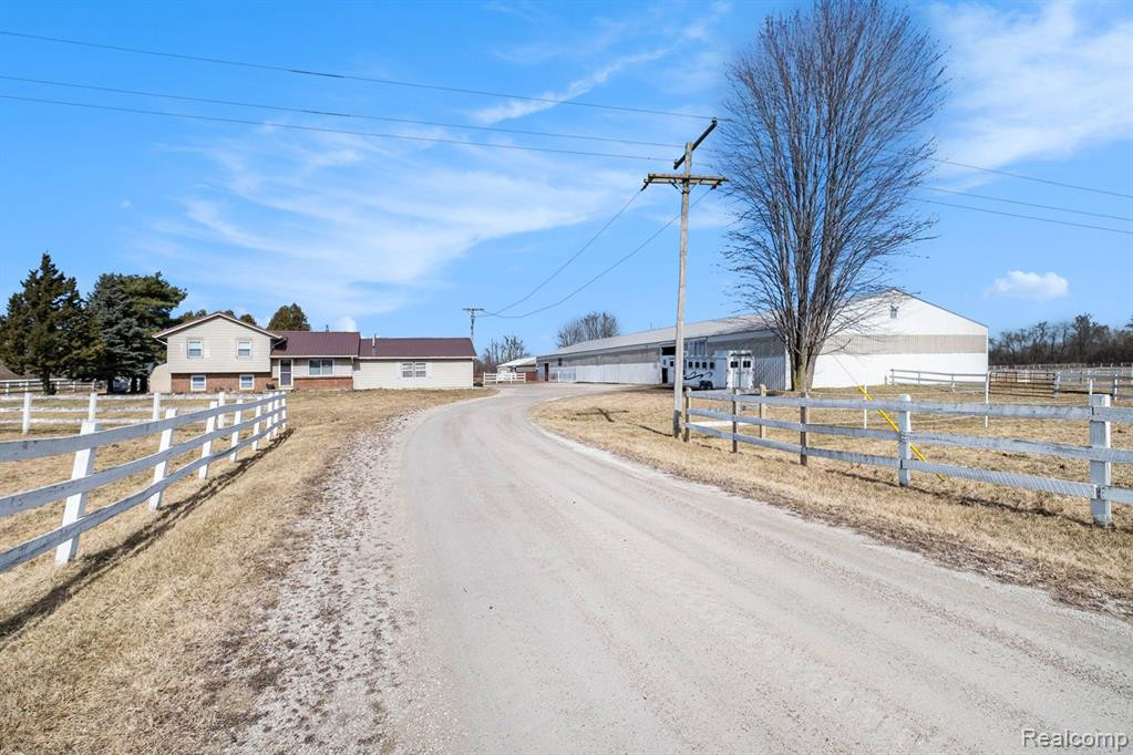 8820 SPARLING Road, Wales, MI — Photo 31