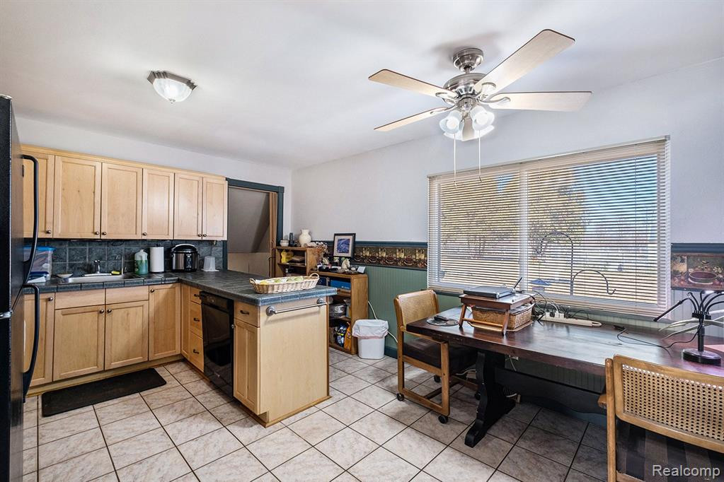 8820 SPARLING Road, Wales, MI — Photo 34