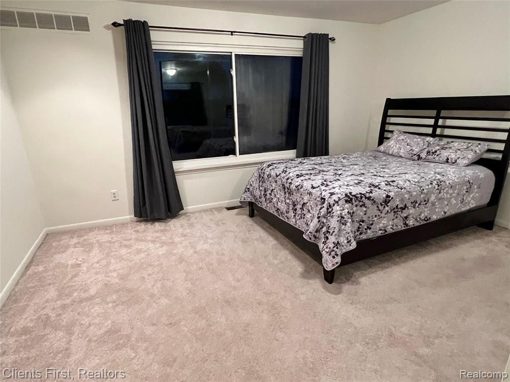 9579 HARBOUR COVE Court, Ypsilanti, MI 48197 — Photo 24