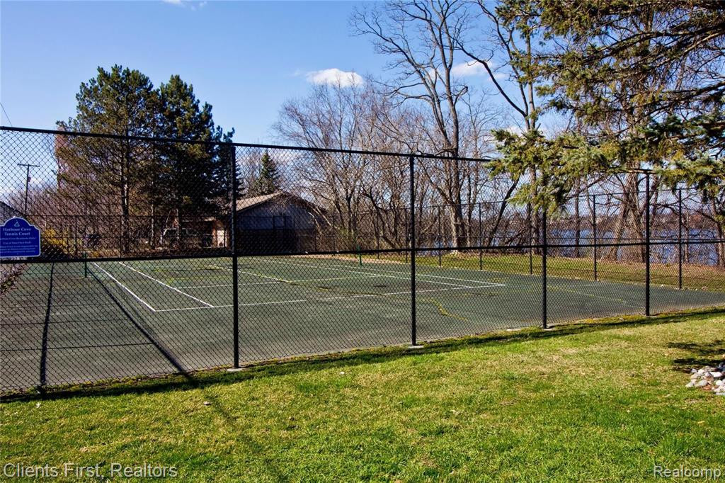 9579 HARBOUR COVE Court, Ypsilanti, MI 48197 — Photo 36