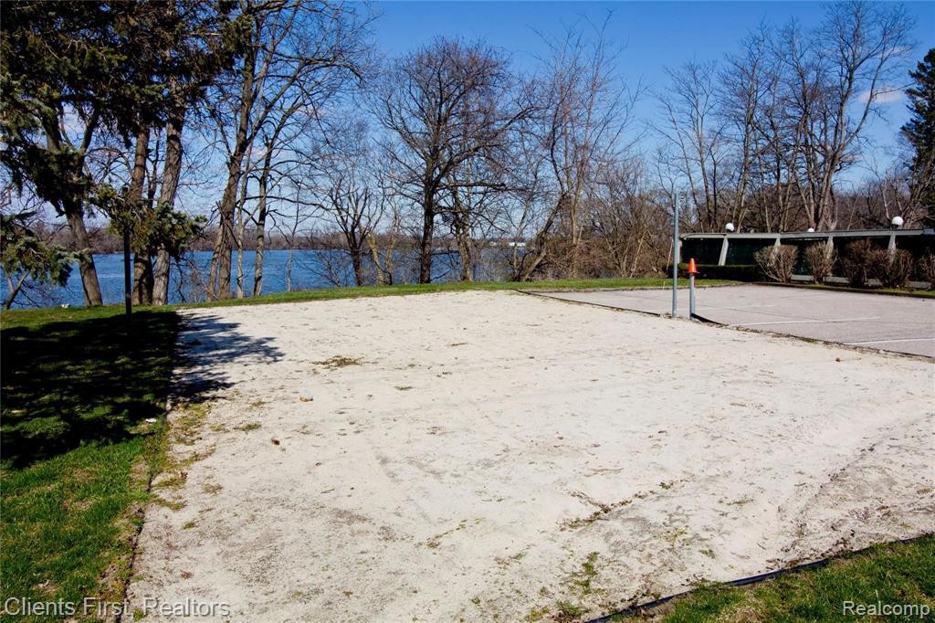 9579 HARBOUR COVE Court, Ypsilanti, MI 48197 — Photo 38
