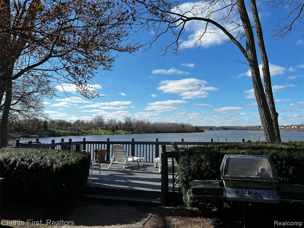 9579 HARBOUR COVE Court, Ypsilanti, MI 48197 — Photo 43