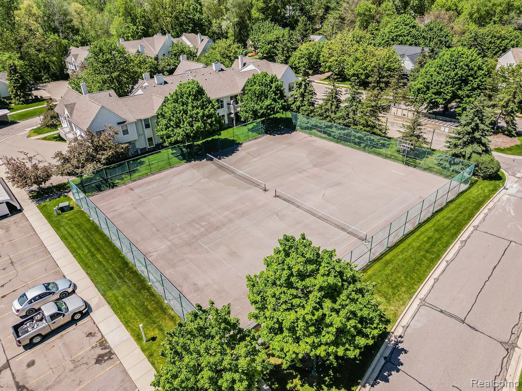 204 MAPLEWOOD, 11, South Lyon, MI 48178 — Photo 4