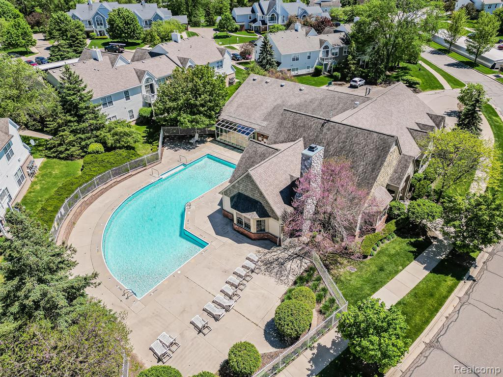 204 MAPLEWOOD, 11, South Lyon, MI 48178 — Photo 5