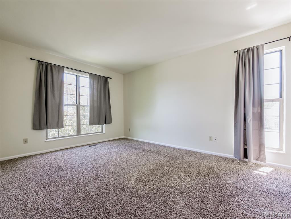 204 MAPLEWOOD, 11, South Lyon, MI 48178 — Photo 19