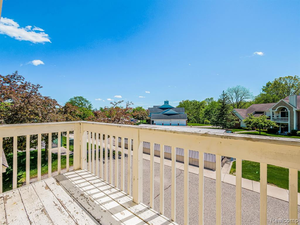204 MAPLEWOOD, 11, South Lyon, MI 48178 — Photo 24
