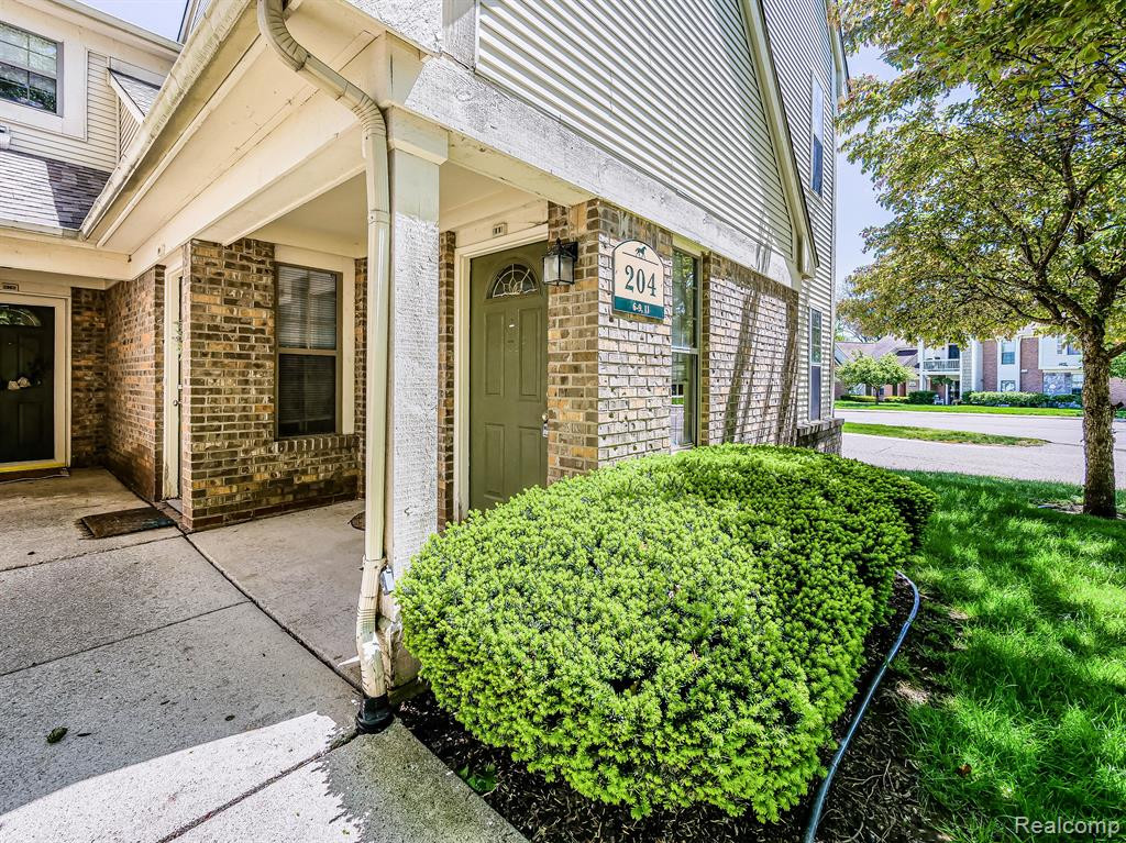 204 MAPLEWOOD, 11, South Lyon, MI 48178 — Photo 25