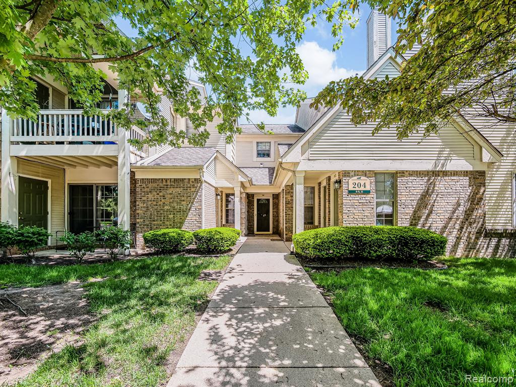 204 MAPLEWOOD, 11, South Lyon, MI 48178 — Photo 27