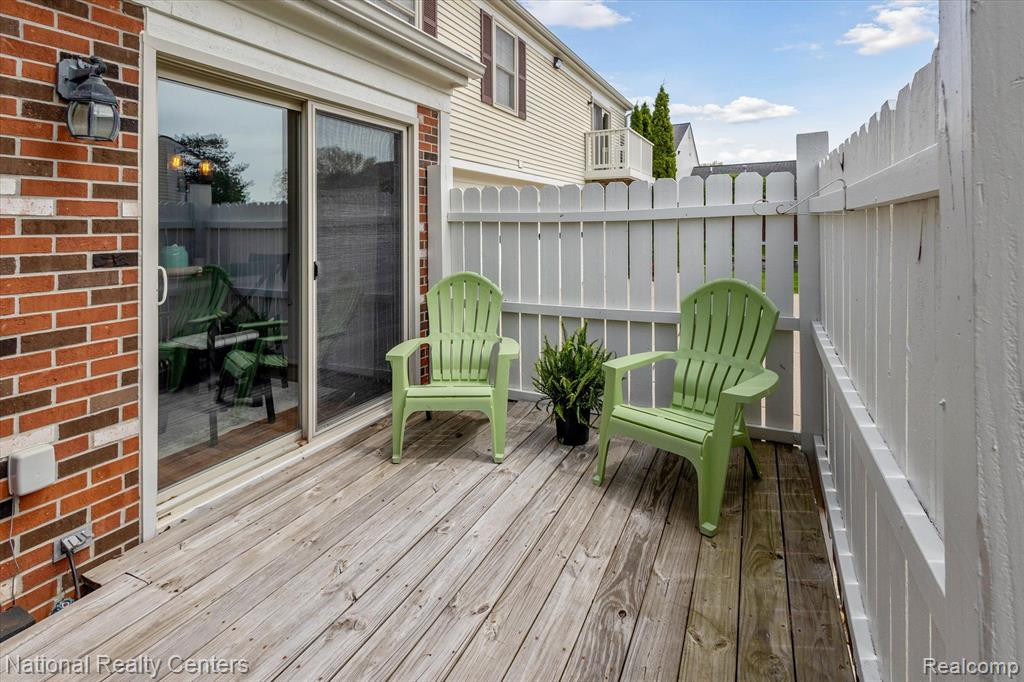 7662 WOODVIEW Drive, Waterford, MI 48327 — Photo 33