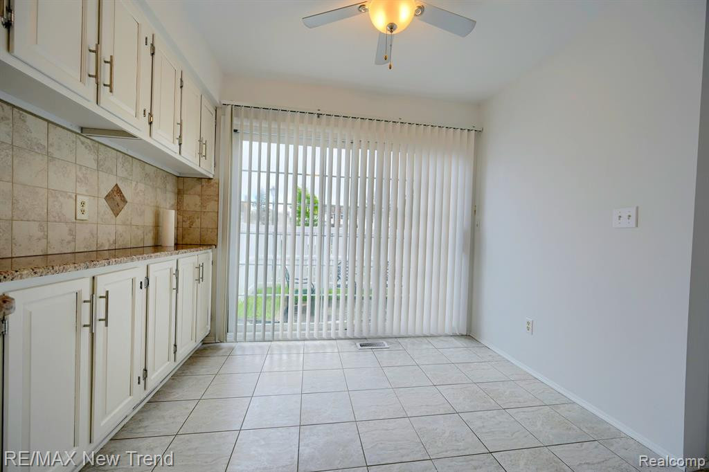 20912 E GLEN HAVEN Circle, Northville, MI 48167 — Photo 12