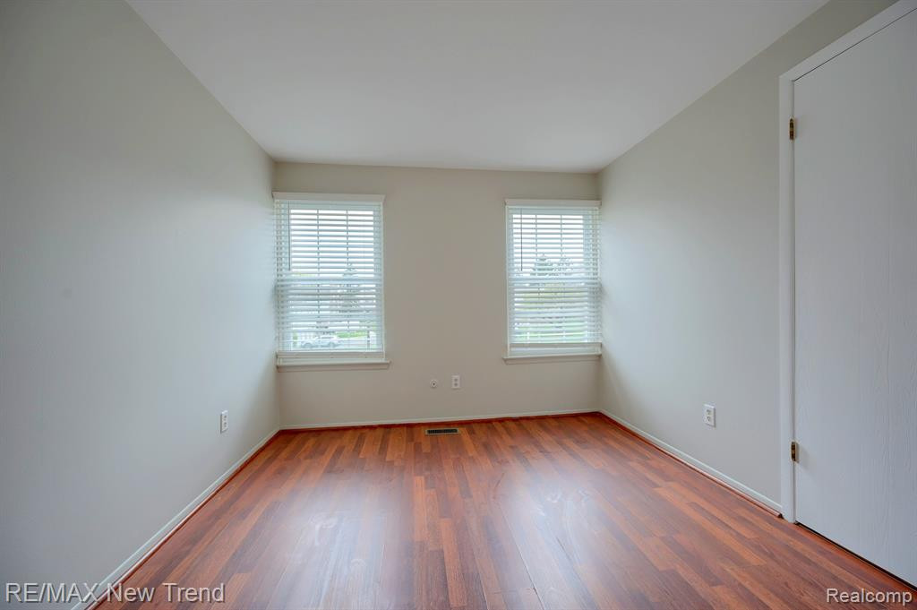 20912 E GLEN HAVEN Circle, Northville, MI 48167 — Photo 19
