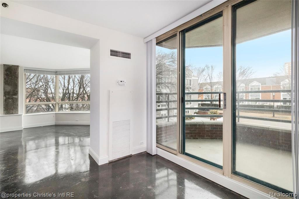 3320 Spinnaker Lane, 2A, Detroit, MI 48207 — Photo 4