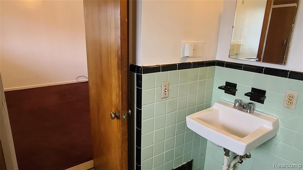 10410 CADIEUX Road, Detroit, MI, 48224