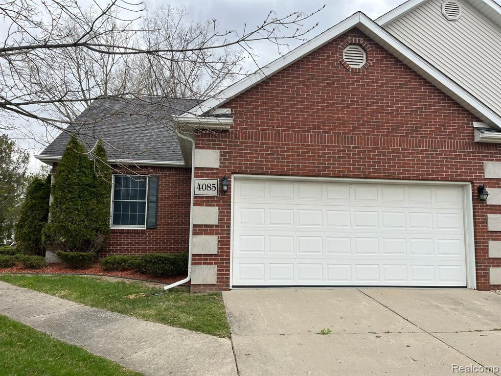 4085 SQUIRE Lane, Flushing, MI 48433 — front exterior