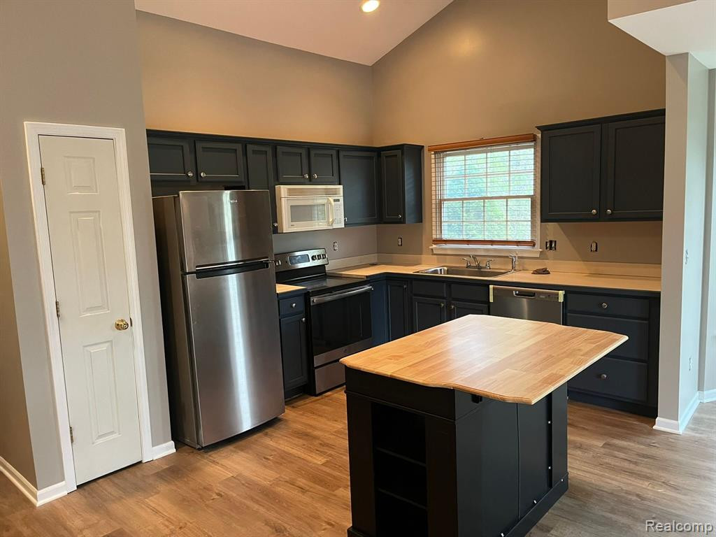 4085 SQUIRE Lane, Flushing, MI 48433 — Photo 4