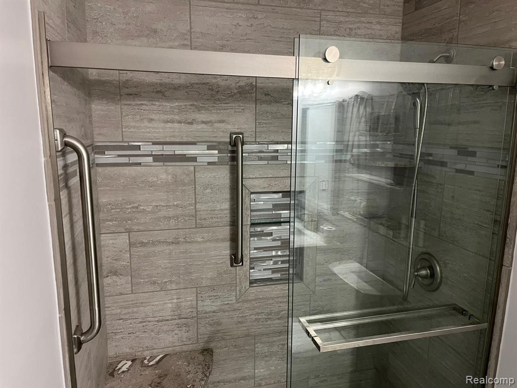 4085 SQUIRE Lane, Flushing, MI 48433 — Photo 12