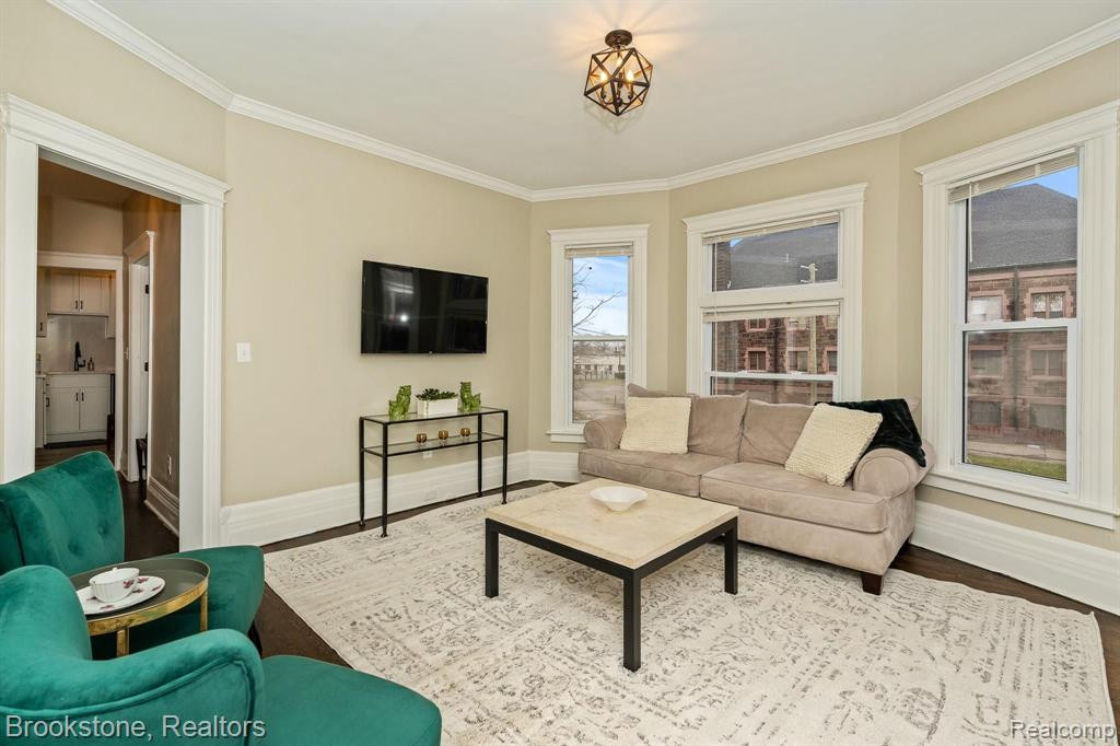 66 W PHILADELPHIA Street, Detroit, MI 48202 — Photo 3