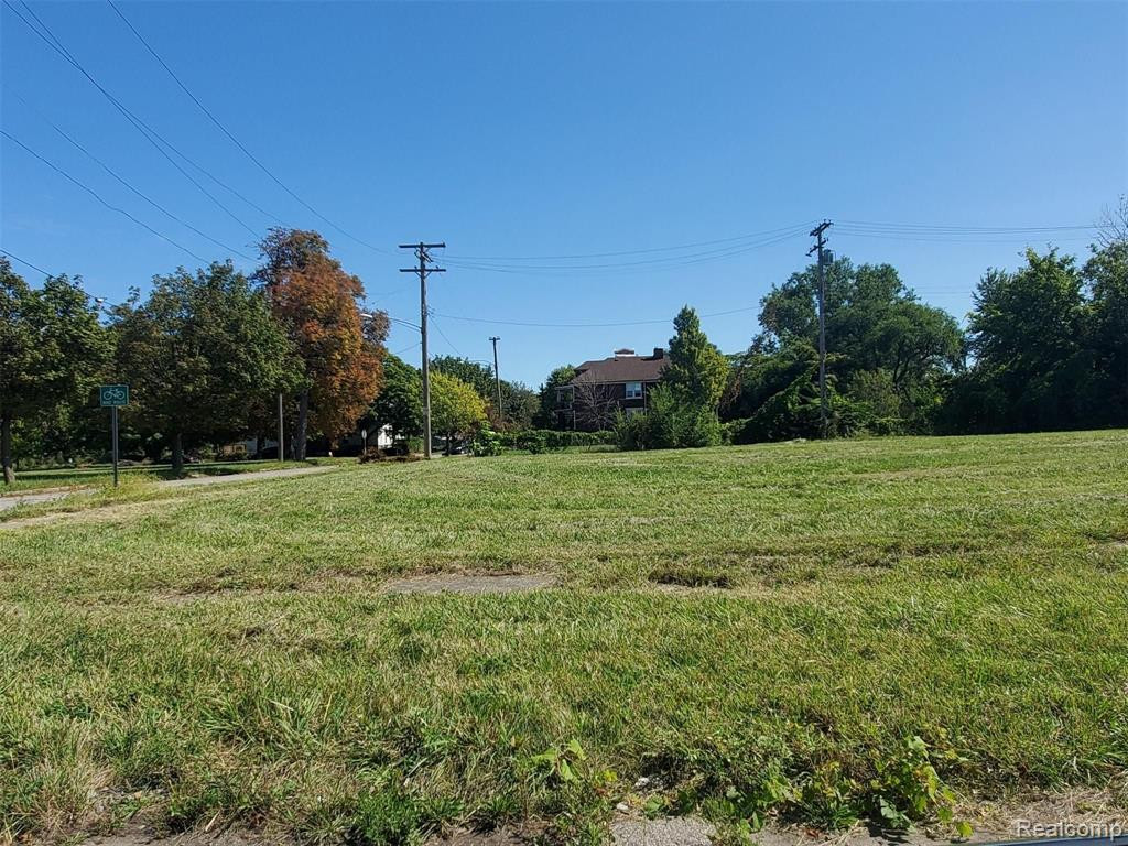 2764 HURON, Detroit, MI 48216 — Photo 2
