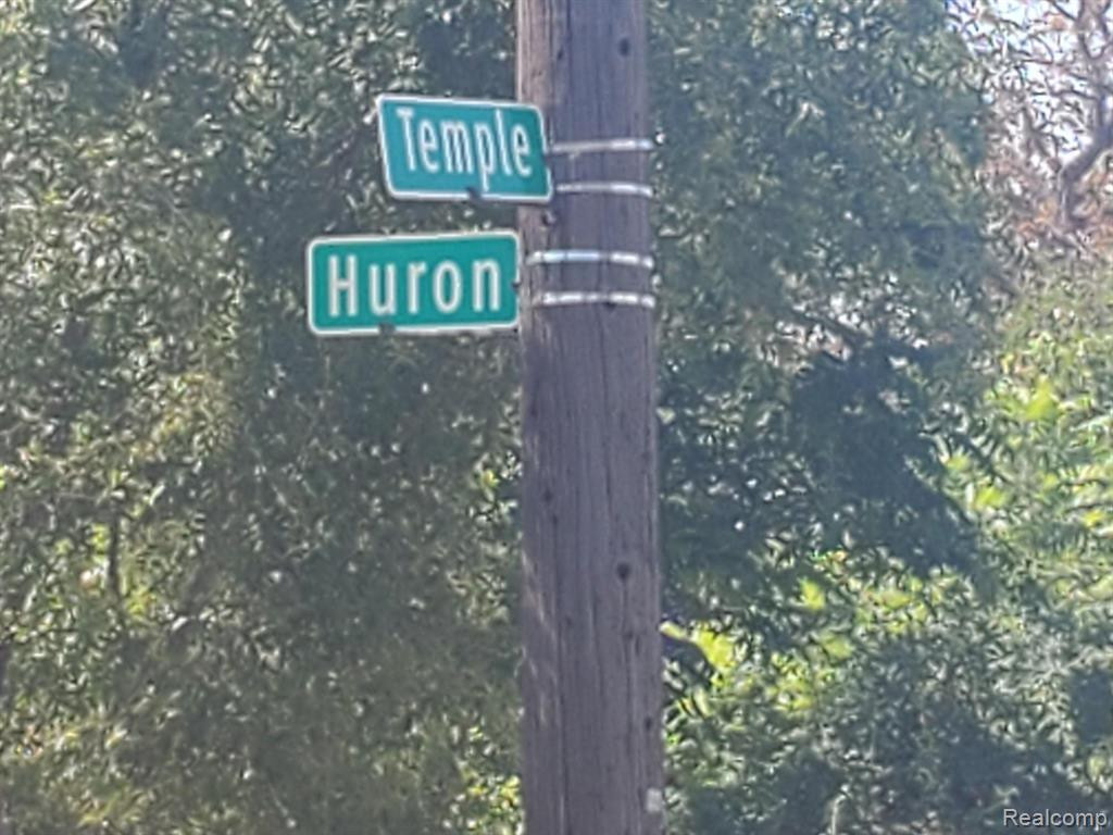 2764 HURON, Detroit, MI 48216 — Photo 5