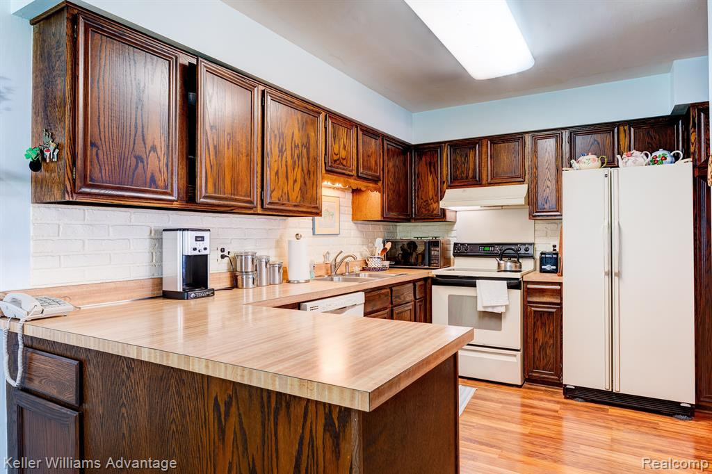 41760 BROQUET Drive, Northville, MI 48167 — Photo 14