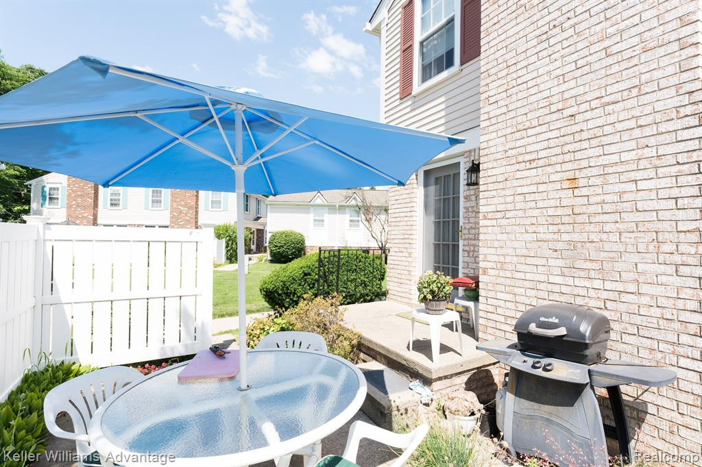 41760 BROQUET Drive, Northville, MI 48167 — Photo 31