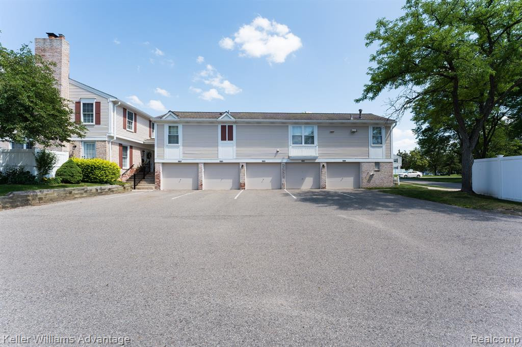 41760 BROQUET Drive, Northville, MI 48167 — Photo 35