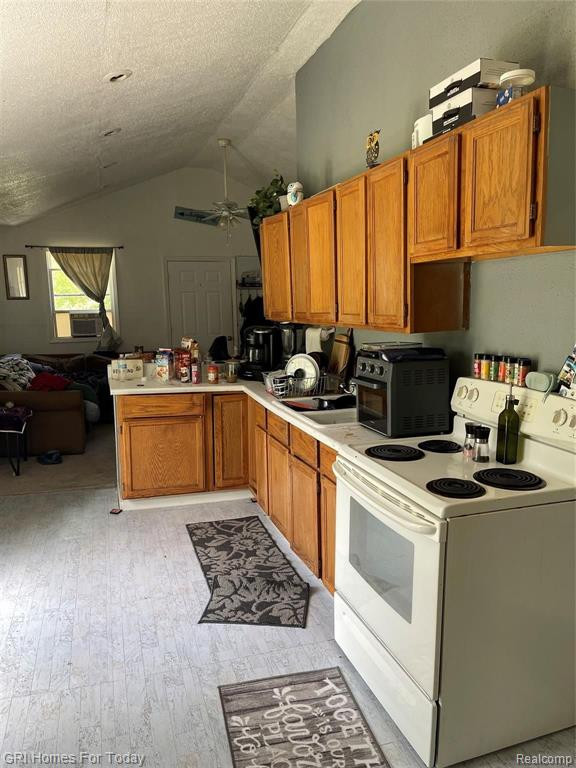 9755 Portage Trail, White Lake, MI — Photo 20